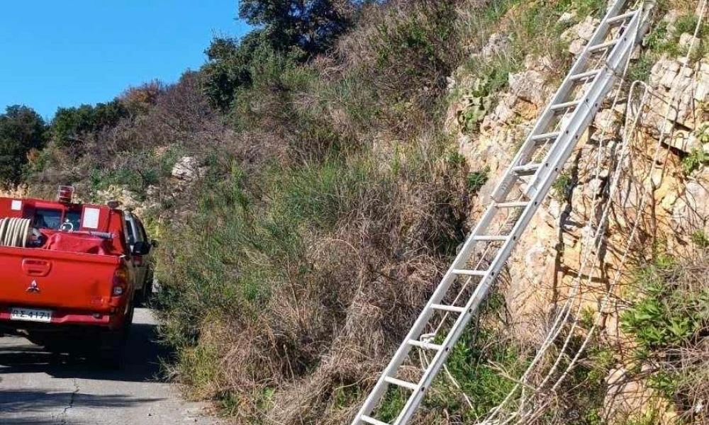 Κέρκυρα: Αίσιο τέλος είχε η επιχείρηση απεγκλωβισμού ηλικιωμένης